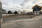 Industrial for rent at Avenida Jarama, 17, Coslada, Madrid, 28823 with building, cloud, sky, road surface, asphalt, land lot, tree, road, gas and landscape around