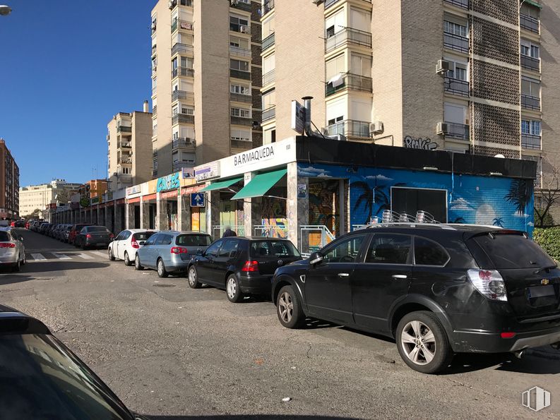 Local en alquiler en Avenida Padre Piquer, 17, La Latina, Madrid, 28024 con rueda, coche, neumático, vehículo terrestre, vehículo, edificio, ventana, vehículo de motor, infraestructura y diseño automovilístico alrededor