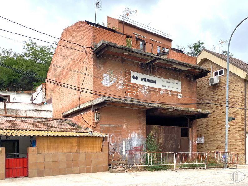 Suelo en venta en Camino de la Presa, 22, Mejorada del Campo, Madrid, 28840 con cielo, nube, propiedad, planta, edificio, madera, arquitectura, ventana, barrio y área residencial alrededor