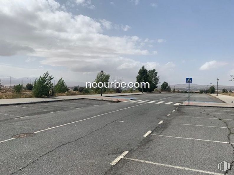 Land for sale at Calle Albacete, Ávila, 05004 with bridge, cloud, sky, road surface, plant, asphalt, land lot, tree, tar and thoroughfare around