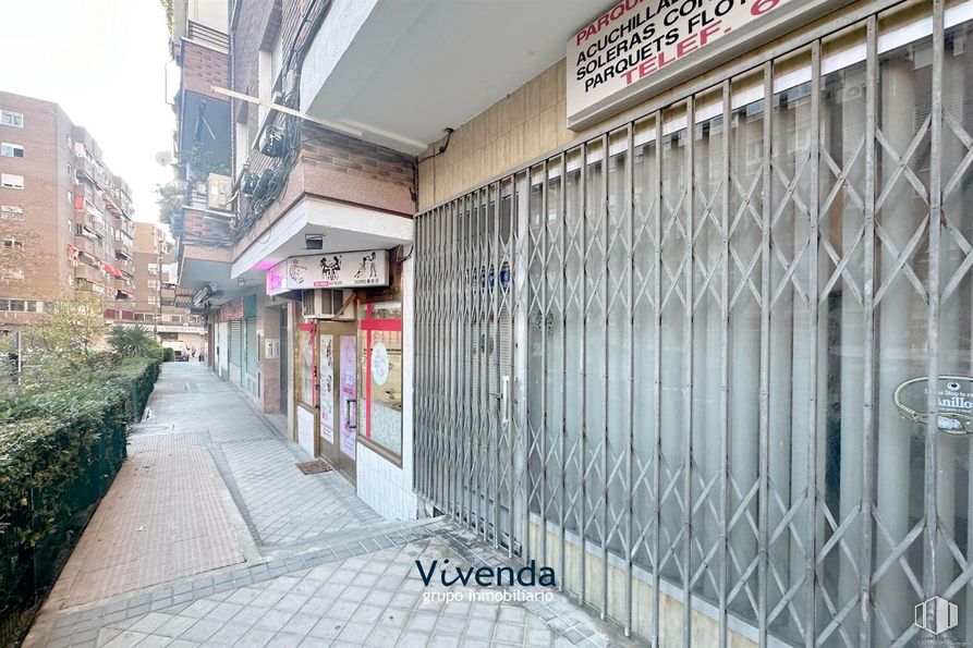 Retail for rent at Zona centro, Móstoles, Madrid, 28937 with neighbourhood, composite material, apartment, concrete, condominium, sidewalk and balcony around