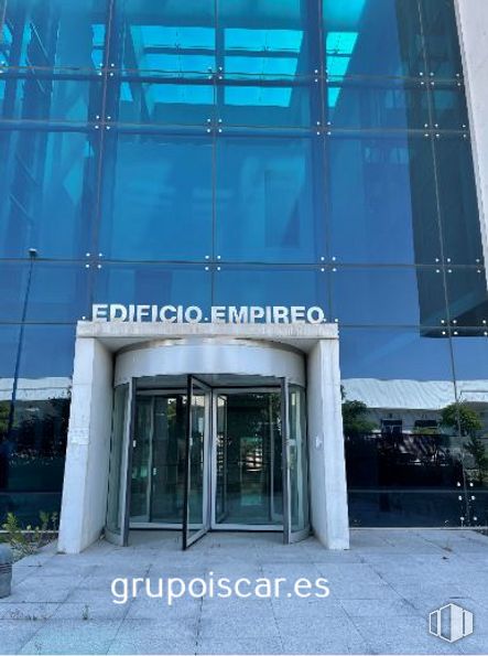 Oficina en venta en Edificio Empireo, Calle Benjamín Outram, 4, Leganés, Madrid, 28919 con puerta, edificio, accesorio, planta, rectángulo, material de construcción, fachada, bienes raíces, material compuesto y vidrio alrededor