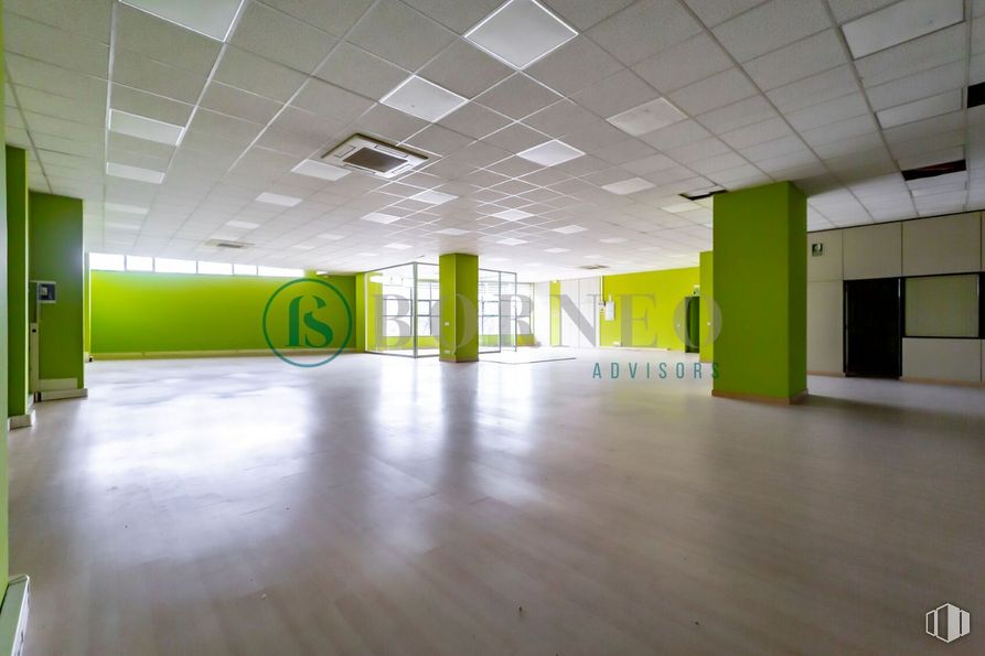 Industrial for rent at Edificio Novosur, Avenida Rosales, 42, Villaverde, Madrid, 28041 with fixture, flooring, floor, art, hall, ceiling, space, wood, glass and event around