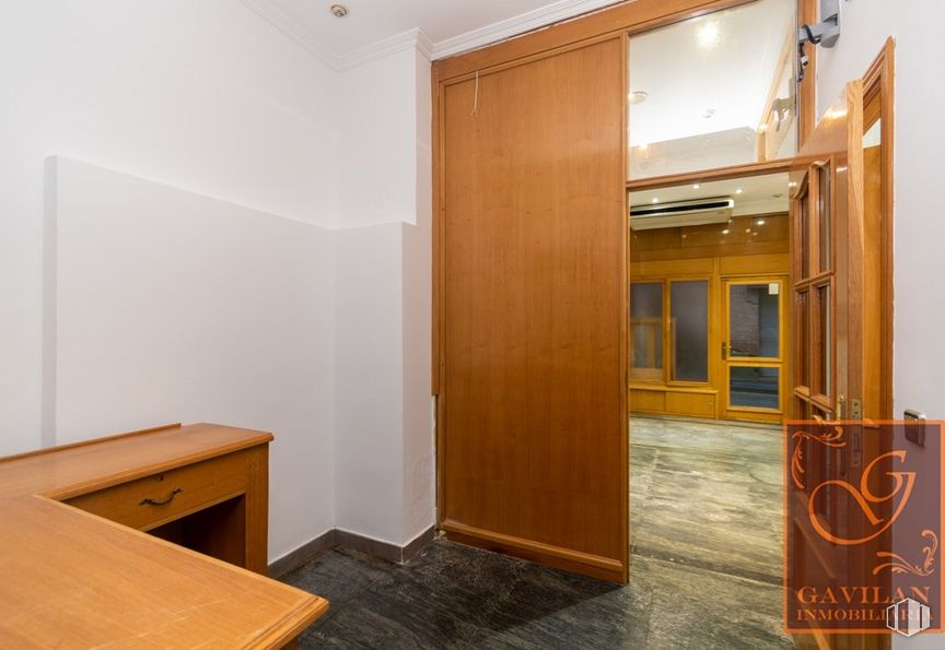 Local en venta en Calle San Juan, Daganzo de Arriba, Madrid, 28814 con ebanistería, accesorio, madera, interiorismo, arquitectura, suelo, suelos, pared, tinte para madera y propiedad material alrededor