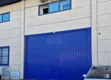 Nave en alquiler y venta en Avenida Naciones, Illescas, Toledo, 45200 con coche, ventana, puerta, edificio, azul, capó, vehículo, iluminación del automóvil, madera y pared alrededor