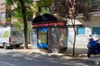 Retail for rent at Calle Ventura Rodríguez, 24, Moncloa - Aravaca, Madrid, 28008 with motorcycle, window, van, tire, wheel, motor vehicle, vehicle, road surface, tree and building around