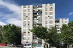 Retail for sale at Calle Pintor Velázquez, Móstoles, Madrid, 28935 with car, building, sky, cloud, wheel, daytime, property, vehicle, tire and infrastructure around