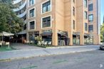 Local en alquiler en Calle Eucalipto, Chamartín, Madrid, 28016 con ventana, edificio, planta, árbol, diseño urbano, condominio, superficie de la carretera, acera, inmobiliario y fachada alrededor