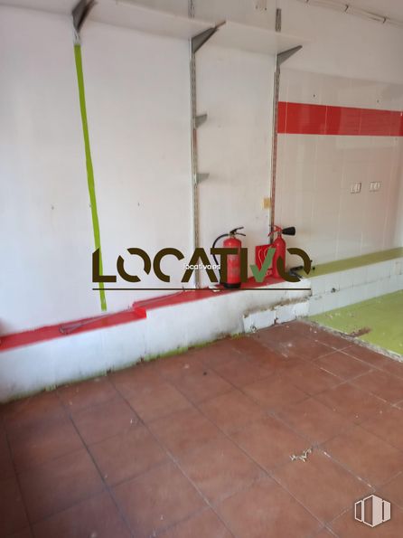 Local en venta en Zona Centro, Quijorna, Madrid, 28693 con madera, suelo, suelos, gas, material compuesto, superficie de la carretera, albañilería, hormigón, material de construcción y madera dura alrededor