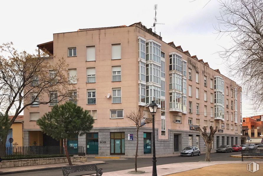 Office for rent at Avenida Estación, 8, Torrijos, Toledo, 45500 with building, property, window, infrastructure, tree, sky, urban design, architecture, condominium and neighbourhood around