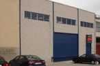 Industrial for sale at Calle Puerto del Pico, 28, Leganés, Madrid, 28914 with car, toy vehicle, window, building, automotive parking light, tire, land vehicle, wheel, vehicle and property around