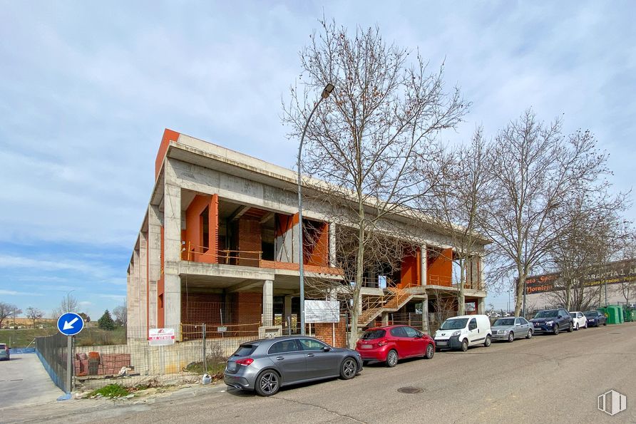 Nave en venta en Calle Fresadores, Arroyomolinos, Madrid, 28939 con coche, edificio, nube, cielo, luz de estacionamiento, vehículo, rueda, neumático, planta y árbol alrededor