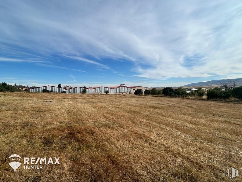 Suelo en venta en Calle Gremio de la Lana, Segovia, 40195 con nube, cielo, planta, paisaje natural, hierba, árbol, horizonte, paisaje, prado y pradera alrededor