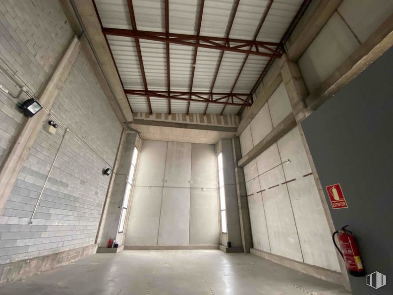 Industrial for rent at Avenida Industria, Alcobendas, Madrid, 28108 with composite material, ceiling, concrete, building material, design, daylighting and aluminium around