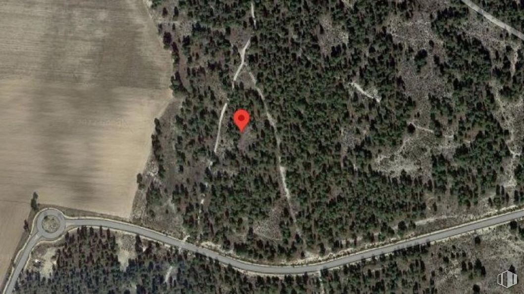 Land for sale at Polígono 10 Parcela 5002. Corrales, Villanueva de Gómez, Ávila, 05166 with hat, animal, pillow, map, plant, terrestrial plant, slope, geological phenomenon, landscape and tree around