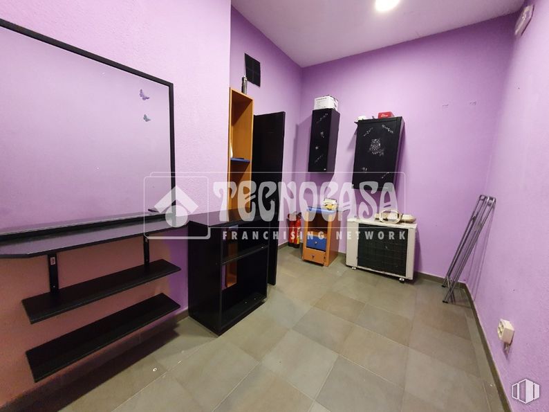 Retail for rent at Zona Soto, Móstoles, Madrid, 28047 with building, property, purple, architecture, interior design, house, flooring, floor, ceiling and magenta around