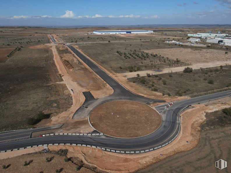 Suelo en venta en Parque logístico Industrial Noblejas, Noblejas, Toledo, 45350 con recursos hídricos, cielo, nube, ecorregión, infraestructura, lote de terreno, agua, asfalto, vía pública y paisaje alrededor