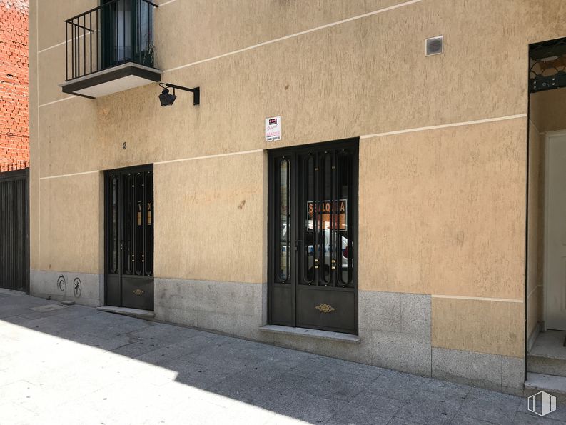 Local en venta en Calle Ermita, 4, Collado Mediano, Madrid, 28450 con ventana, edificio, puerta, superficie de la carretera, accesorio, madera, pared, acera, propiedad material y fachada alrededor