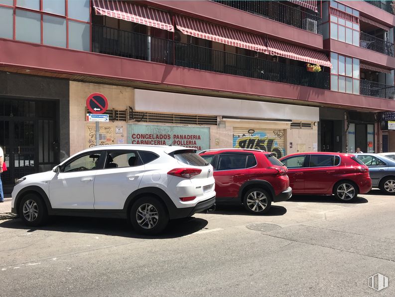 Retail for sale at Calle Sol, 5, Leganés, Madrid, 28911 with wheel, tire, car, land vehicle, vehicle, building, automotive tire, motor vehicle, automotive design and window around