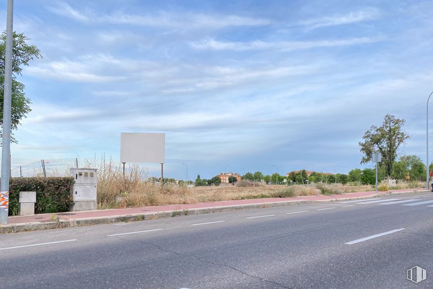 Suelo en venta en Avenida Santa Clara, 35, Illescas, Toledo, 45200 con nube, cielo, planta, superficie de la carretera, árbol, asfalto, paisaje natural, terreno, vía y zona residencial alrededor