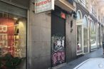 Retail for sale at Calle Colegiata, 4, Centro, Madrid, 28012 with building, facade, city, font, window, house, road, flowerpot, sidewalk and retail around