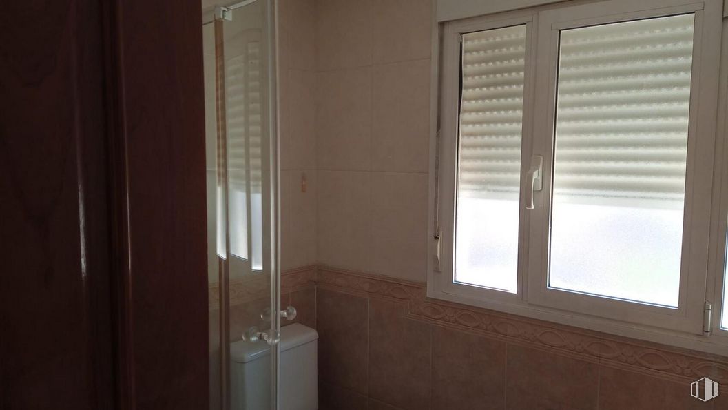 Oficina en venta en Travesía Madrid, Alcobendas, Madrid, 28100 con persiana de la ventana, ventana, accesorio, edificio, madera, interiorismo, sombra, casa, piso y puerta alrededor