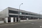 Nave en venta en Polígono Industrial Puerta de Madrid, Casarrubuelos, Madrid, 28978 con edificio, luz de la calle, cielo, asfalto, diseño urbano, material compuesto, fachada, edificio comercial, ciudad y gas alrededor