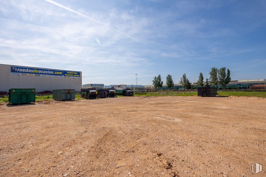 Land for sale at Avenida Cristóbal Colón, 232, Guadalajara, 19004 with cloud, sky, plant, tree, asphalt, road, grass, grassland, gas and plain around