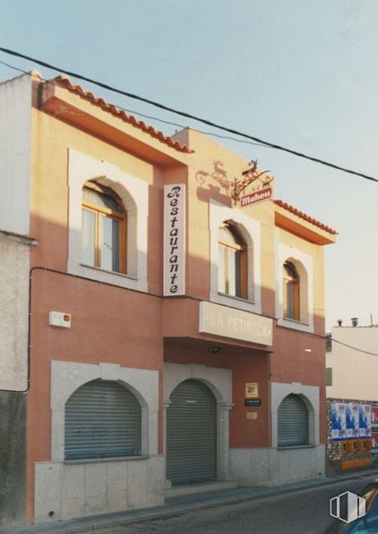 Local en venta en Avenida Ciudad Real, Las Ventas con Peña Aguilera, Toledo, 45127 con ventana, puerta, casa, edificio, propiedad, cielo, zona residencial, accesorio, fachada y ciudad alrededor