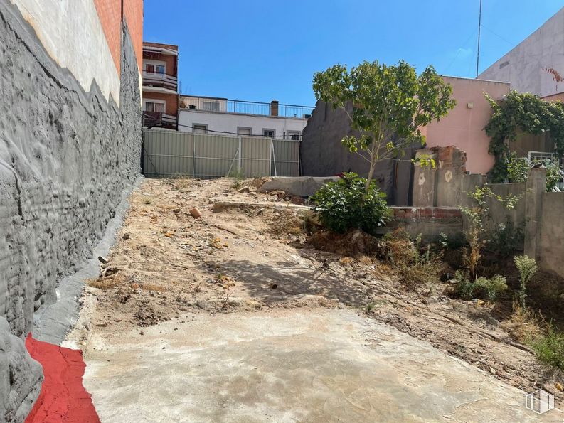 Land for sale at Centro urbano, San Sebastián de los Reyes, Madrid, 28700 with plant, sky, building, road surface, land lot, urban design, neighbourhood, road, residential area and slope around