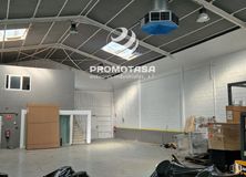 Industrial for sale & for rent at Polígono industrial, Arganda del Rey, Madrid, 28500 with light fixture, building, lighting, floor, flooring, hall, ceiling, machine, event and house around