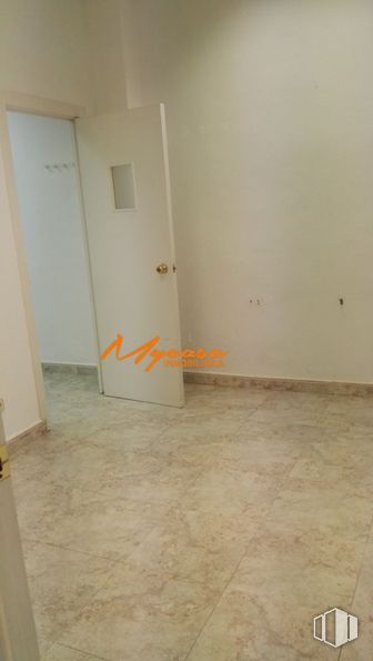 Local en venta en Casco Urbano, Villaviciosa de Odón, Madrid, 28670 con puerta, madera, pintura, accesorio, pared, suelo, piso, gas, madera y material compuesto alrededor