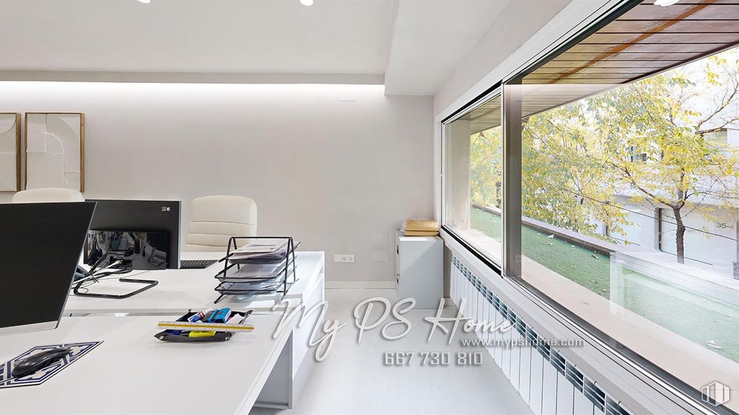 Oficina en alquiler y venta en Calle Jorge Juan, Salamanca, Madrid, 28001 con pantalla de ordenador, mesa, interiorismo, mueble, suelos, techo, suelo, arquitectura, alumbrado y habitación alrededor