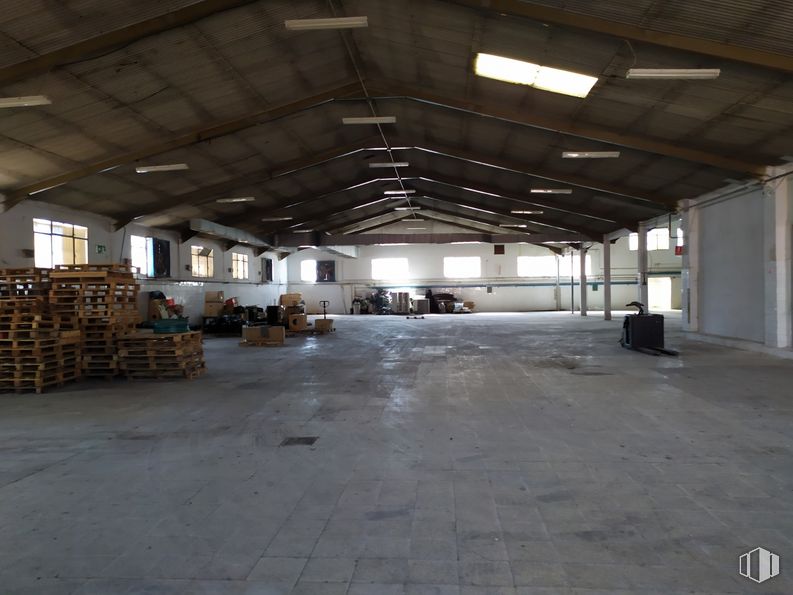 Industrial for sale at Calle Vega, 11, Morata de Tajuña, Madrid, 28530 with hall, floor, flooring, beam, wood, city, composite material, ceiling, concrete and engineering around