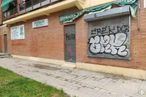 Retail for sale at Calle Montero, 42, Móstoles, Madrid, 28934 with plant, handwriting, wood, brickwork, building, brick, font, art, road surface and real estate around