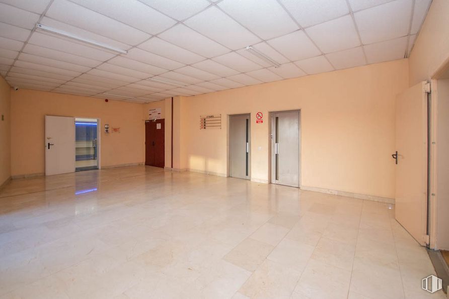 Industrial for sale at Calle Albasanz, 14 B, San Blas - Canillejas, Madrid, 28037 with hall, fixture, interior design, flooring, floor, real estate, ceiling, space, event and room around