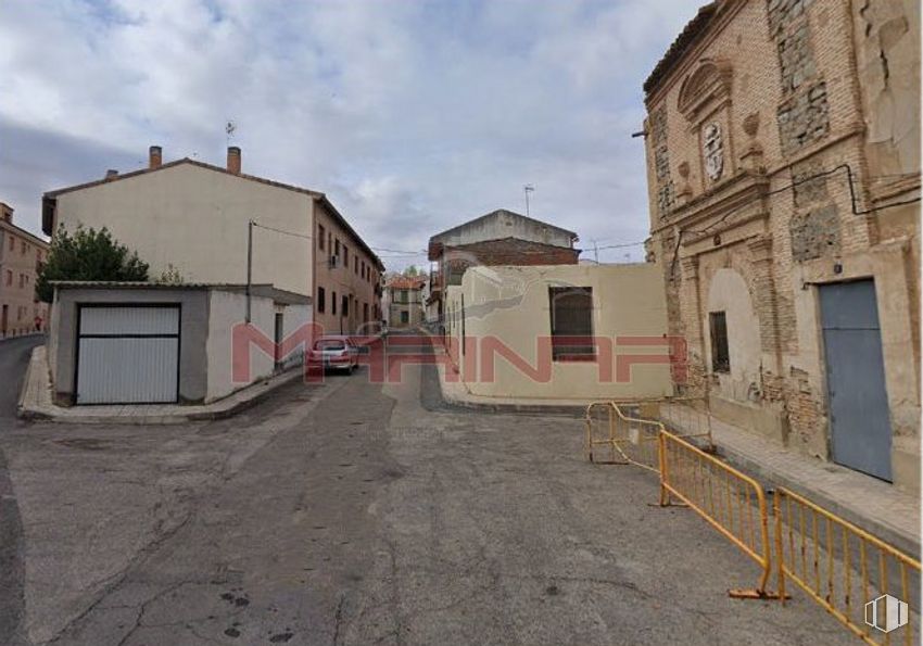 Land for sale at Casco urbano, Añover de Tajo, Toledo, 45250 with window, house, door, sky, cloud, road surface, land lot, building, asphalt and real estate around