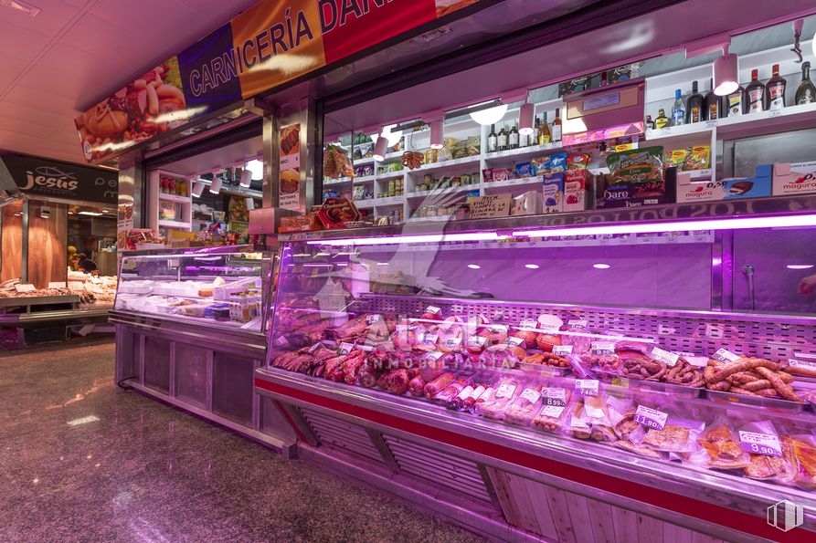 Retail for sale at Galerías Juan de Austria, Alcalá de Henares, Madrid, 28804 with food, retail, shelf, customer, market, building, magenta, city, trade and display case around