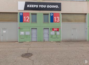 Industrial for sale at Calle Argentina, 2, Alcalá de Henares, Madrid, 28806 with composite material, concrete, paint and sign around