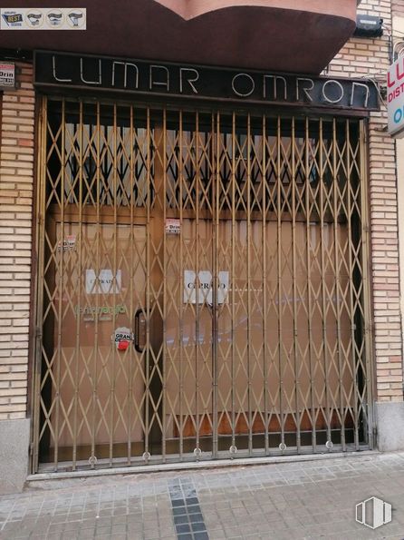 Retail for sale at Zona José Zorrilla, Segovia, 40005 with property, wood, fence, architecture, fixture, font, composite material, facade, brickwork and building material around