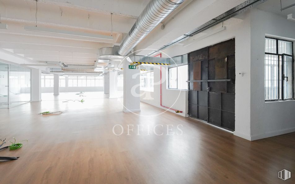 Oficina en alquiler en Calle Marqués de Monteagudo, Salamanca, Madrid, 28028 con ventana, puerta, madera, accesorio, hall, interiorismo, suelos, suelo, edificio y inmobiliario alrededor