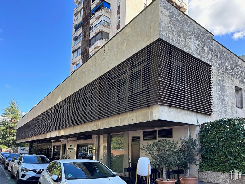 Oficina en alquiler en Avenida Alberto Alcocer, 32, Chamartín, Madrid, 28036 con coche, fachada, área metropolitana, material compuesto, edificio comercial, condominio, apartamento, uso mixto, hormigón y coche familiar alrededor