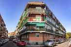 Retail for sale at Zona Carabanchel Alto, Carabanchel, Madrid, 28044 with car, building, sky, wheel, tire, vehicle, window, urban design, condominium and vehicle registration plate around