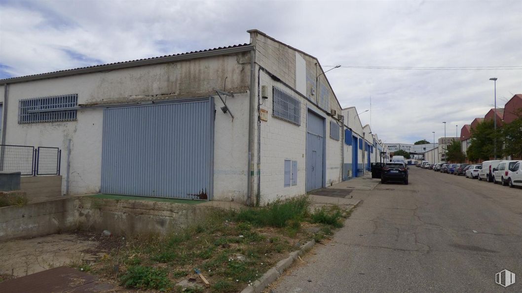 Nave en alquiler en Poligono Nogal, Algete, Madrid, 28110 con edificio, cielo, nube, planta, asfalto, lote de terreno, barrio, zona residencial, superficie de la carretera y coche alrededor