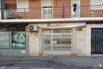 Retail for rent at Calle Casatejada, 2, Carabanchel, Madrid, 28044 with window, building, neighbourhood, wall, road surface, wood, facade, door, house and city around