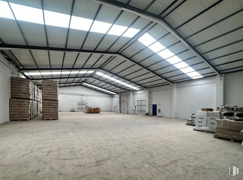 Industrial for rent at Calle Brezo, Arganda del Rey, Madrid, 28500 with hall, floor, shade, fixture, flooring, beam, engineering, composite material, ceiling and concrete around