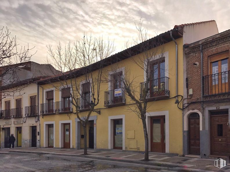 Local en venta en Calle Jacinto González, Navalcarnero, Madrid, 28600 con ventana, casa, nube, cielo, edificio, puerta, árbol, madera, planta y superficie de la carretera alrededor