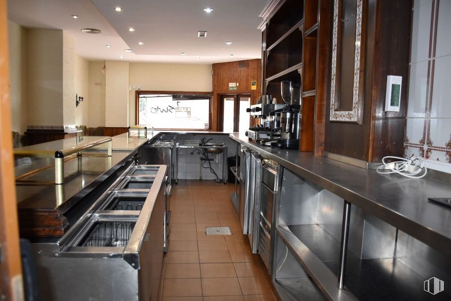 Local en alquiler en Calle Palmas, 14, Móstoles, Madrid, 28938 con ebanistería, edificio, interiorismo, suelos, suelo, madera, encimera, cocina, inmobiliario y casa alrededor