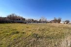 Land for sale at Urbanización Los Cisneros, Yeles, Toledo, 45220 with building, sky, plant, natural landscape, tree, cloud, grass, plain, grassland and landscape around