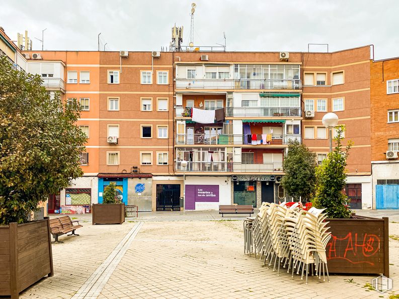 Local en venta en Travesía Madrid, Leganés, Madrid, 28912 con edificio, ventana, cielo, infraestructura, planta, arquitectura, diseño urbano, accesorio, superficie de la carretera y zona residencial alrededor